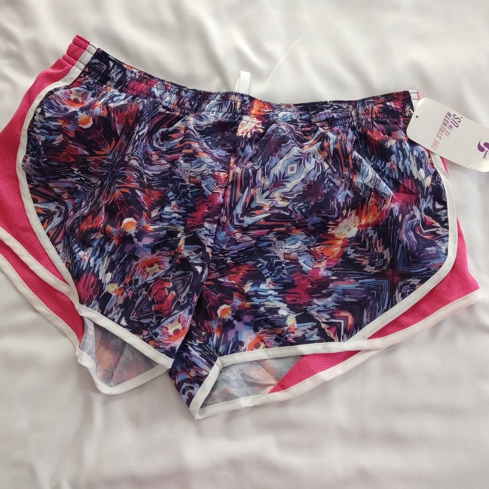 Girls sporty low rise shorts
